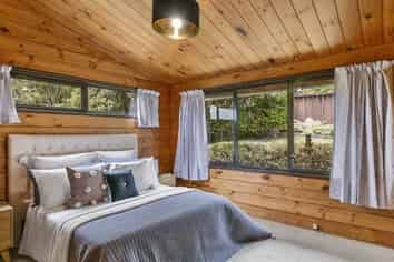 87 Allington Road, Karori