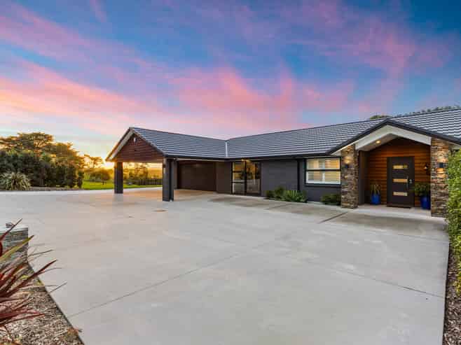 121 Valley Road, Waimauku