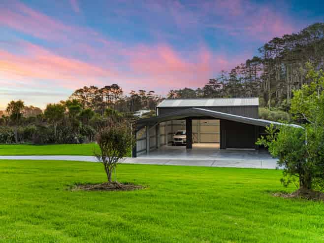 121 Valley Road, Waimauku