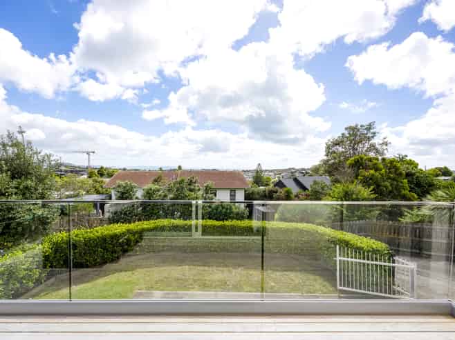 22 Whangaparaoa Road, Red Beach