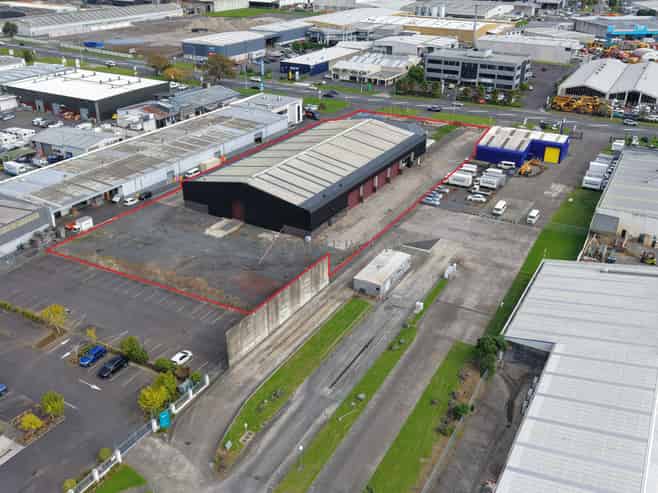 2,595sqm Warehouse & Office + Ample Parking