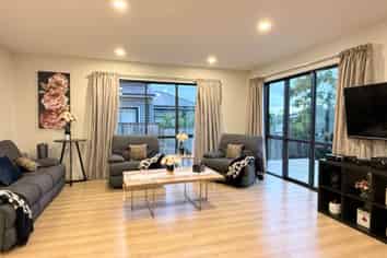 92 Colonial Drive, Millwater