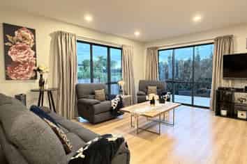 92 Colonial Drive, Millwater