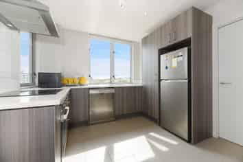 401/1 Rose Garden Lane, Albany