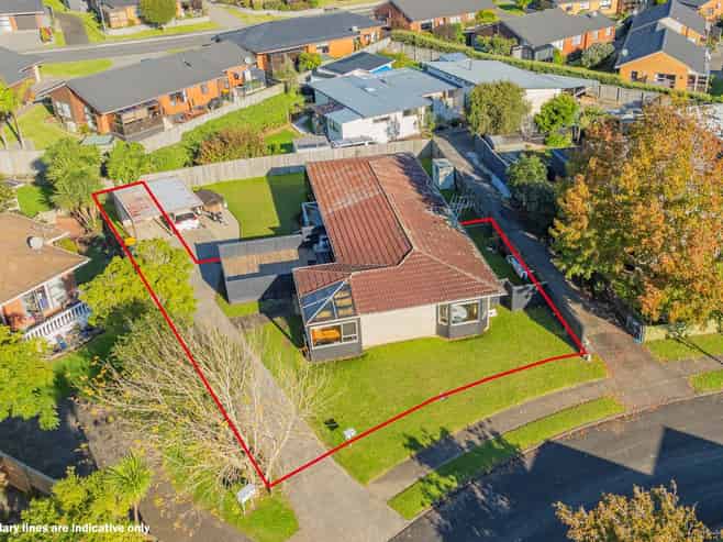 1/17 Hedge Row, Sunnyhills