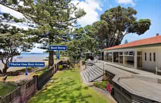 7 Marine View, Orewa