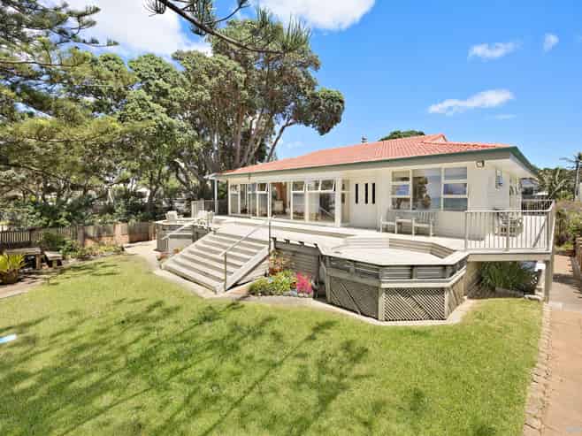 7 Marine View, Orewa