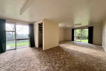 339 Whitford Road, Whitford