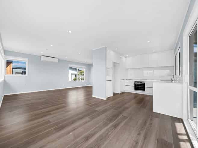 2/4 Rangitoto Terrace, Milford