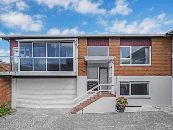 2/4 Rangitoto Terrace, Milford