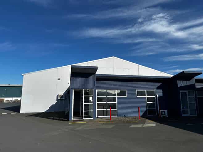 Modern Profile on Portsmouth Drive