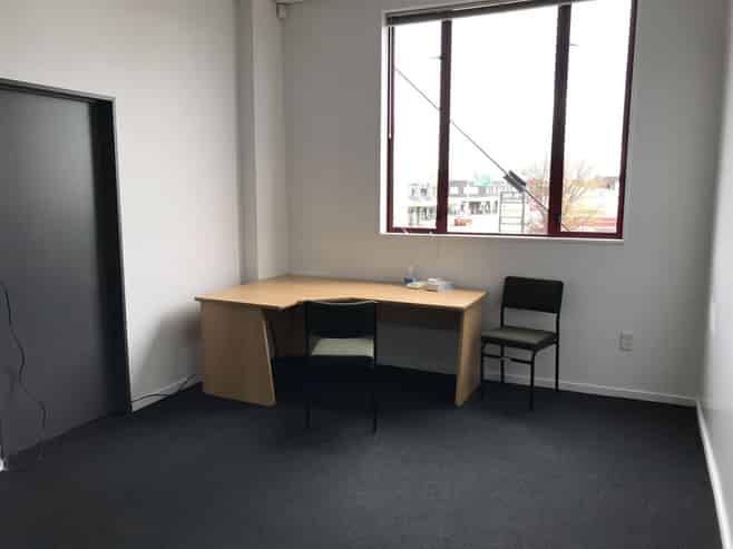 Lincoln Rd First-Floor Office Space Available Now