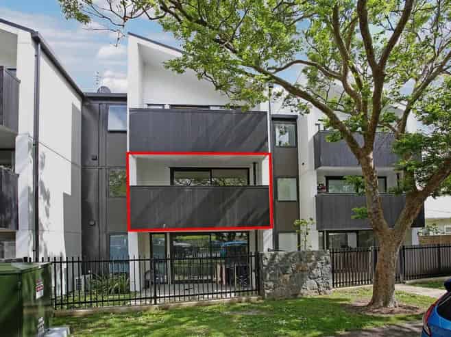 102/238 Princes Street East, Otahuhu