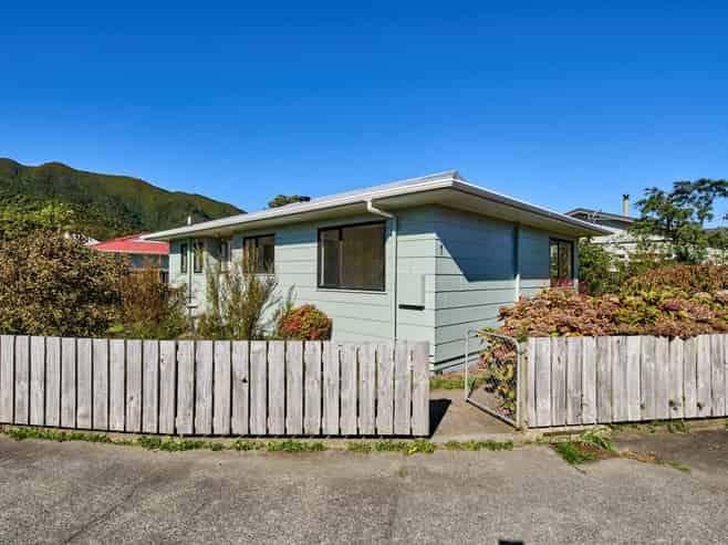 126A Waiwhetu Road, Waterloo