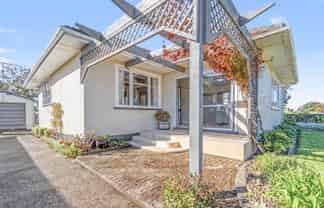 14 Toi Street, Tawhero