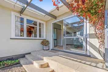 14 Toi Street, Tawhero