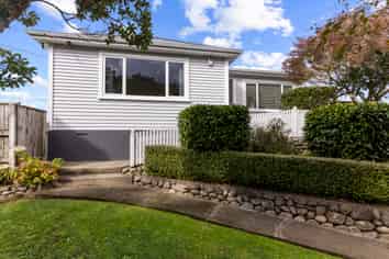 53 Woodland Road, Johnsonville