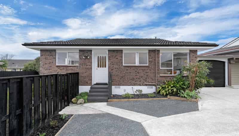 2/37 Blacklock Avenue, Henderson