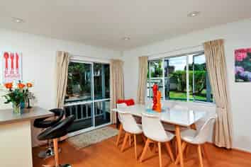 253 Royal Road, Massey