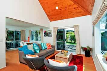 253 Royal Road, Massey