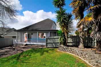 253 Royal Road, Massey