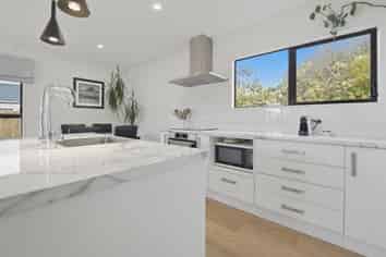 4b Topaz Drive, Papamoa