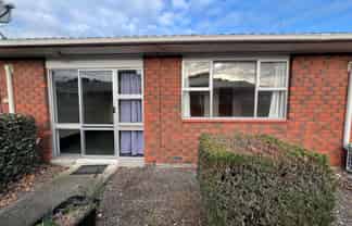 2/626 Main Street, Palmerston North