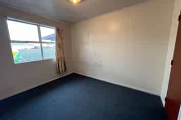 2/626 Main Street, Palmerston North