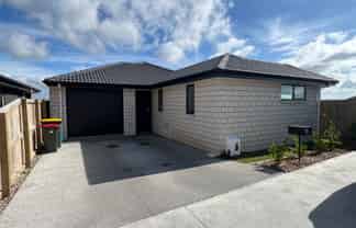 2/63 Waruhia Crescent, Rototuna