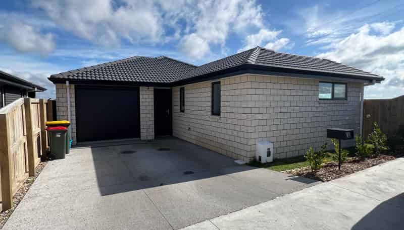 2/63 Waruhia Crescent, Rototuna