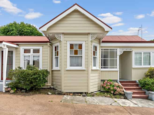 2/22 Lloyd Avenue, Mount Albert