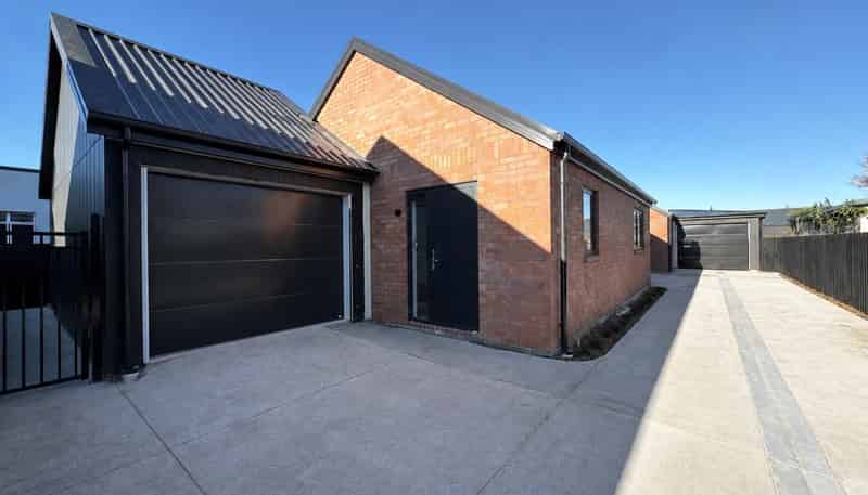 1/300 Westminster Street, Saint Albans