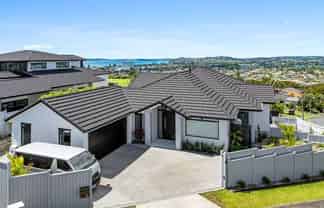 2 Ascot Way, Orewa