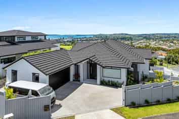 2 Ascot Way, Orewa