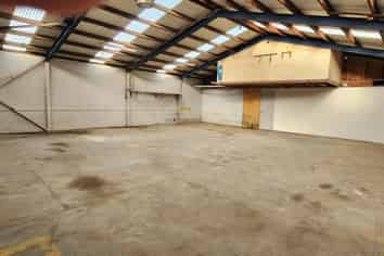 Drury warehouse and office for lease
