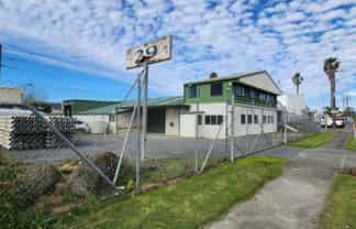 Drury warehouse and office for lease