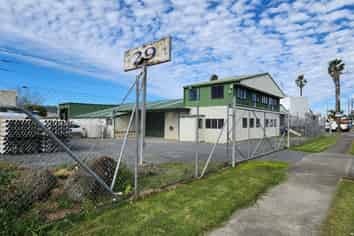 Drury warehouse and office for lease