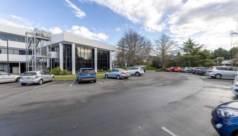 17 Sir William Pickering Drive, Burnside