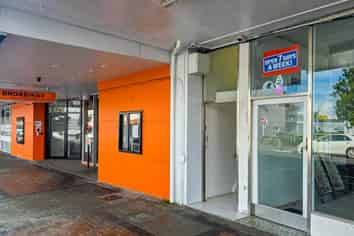 REFURBISHED LEVEL 1 OFFICE OR CLINIC
