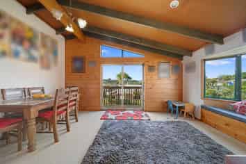 27 Orams Road, Hillpark