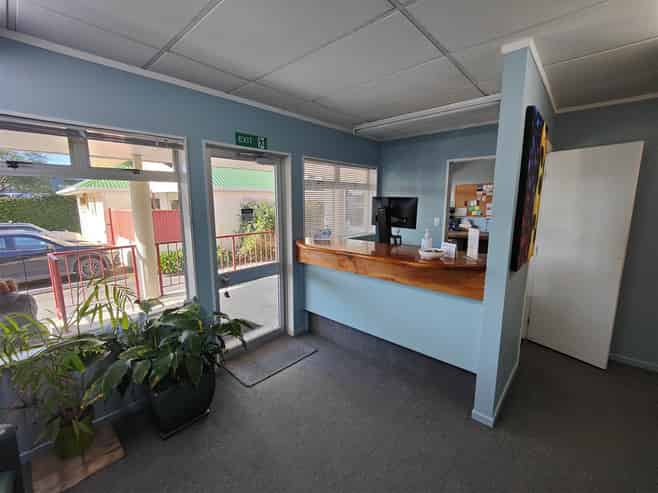 IDEAL MEDICAL/HEALTH OR OFFICE