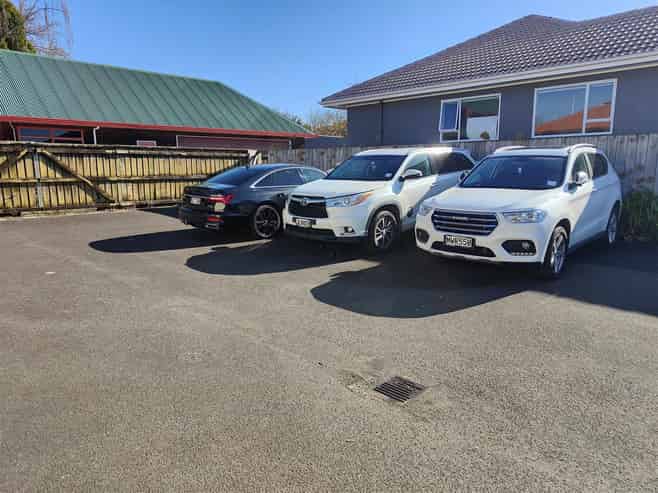 IDEAL MEDICAL/HEALTH OR OFFICE