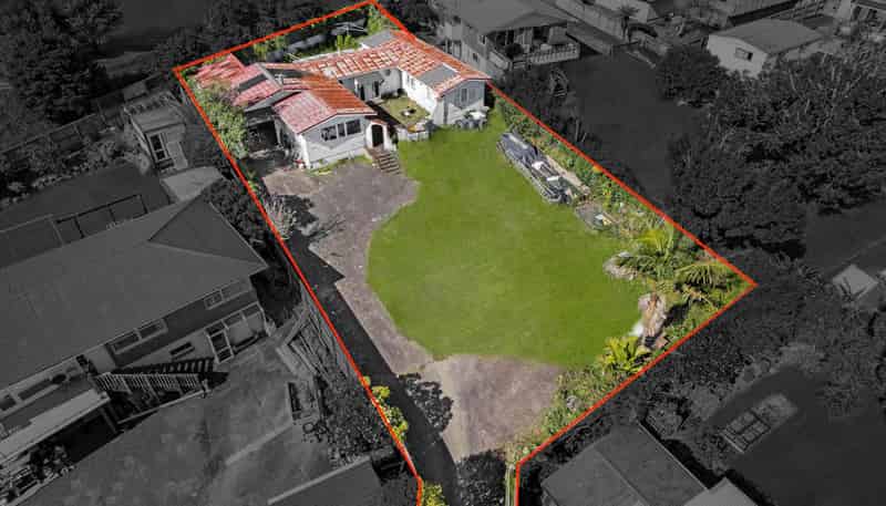 7 Marie Crescent, Te Atatu South