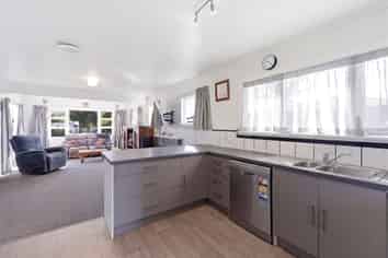 17 McGlashen Street, Motueka