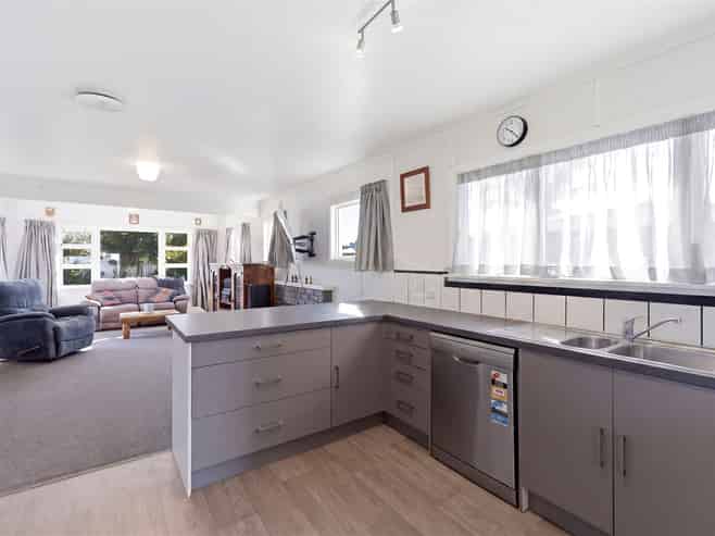 17 McGlashen Street, Motueka