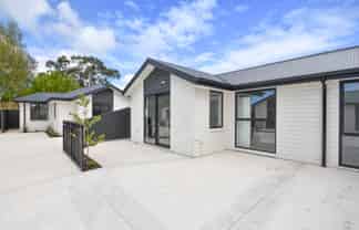 6 Mackie Mews, Mosgiel