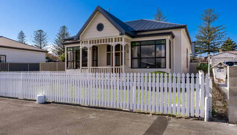 102 McGrath Street, Napier South