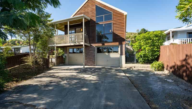 2 Snow Place, Richmond