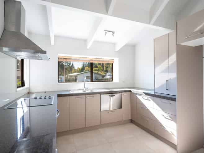 2 Snow Place, Richmond