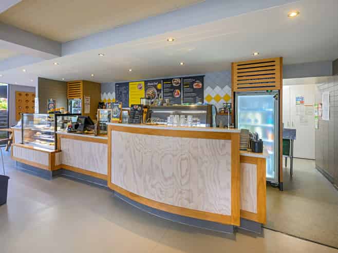 ENDLESS POTENTIAL – MODERN AUCKLAND CAFÉ
